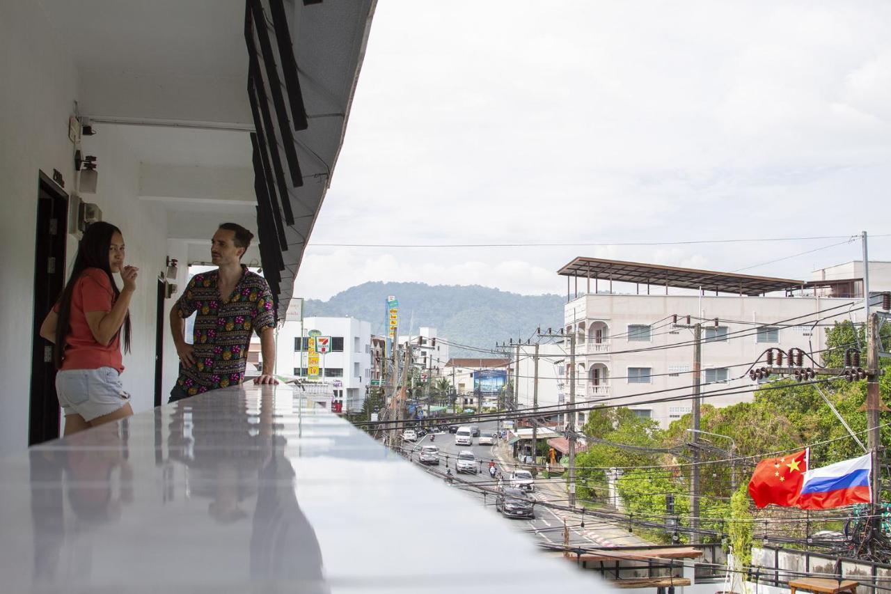 The Auto Place Ban Sam Kong Ngoại thất bức ảnh